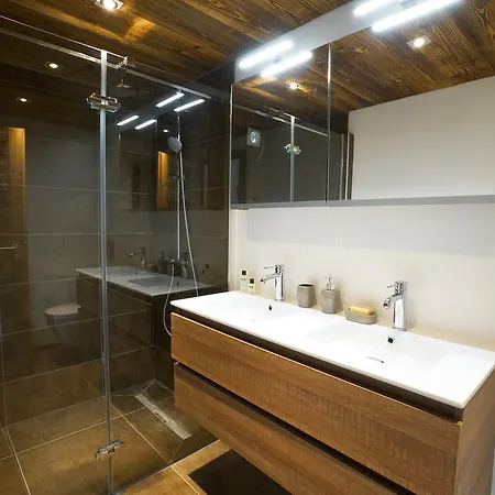 Chalet Oppi * La Tzoumaz